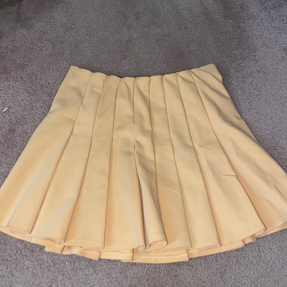 peach skirt